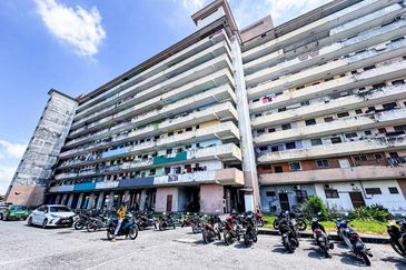 Pangsapuri Seri Perantau