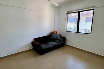 Flat Taman Melati Blok E