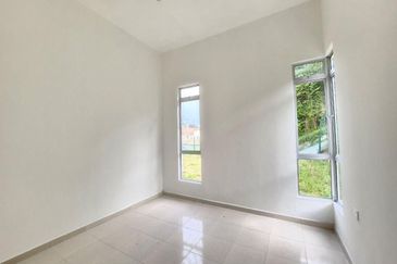 Taman Desa Bestari, Salak Tinggi