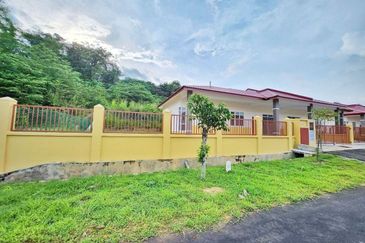 Taman Desa Bestari, Salak Tinggi