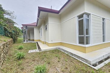 Taman Desa Bestari, Salak Tinggi