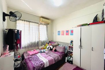 Pangsapuri Kiambang, Bukit Subang