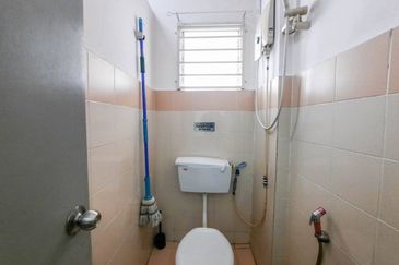 Residensi Bistaria, Ukay Bistari