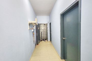 PR1MA Lakefront Homes