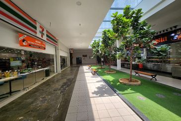 PR1MA Lakefront Homes