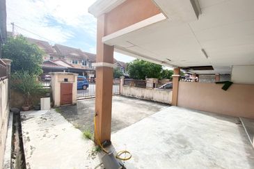Renovated | Double Storey Semi Cluster Lorong Az-Zaharah @ Puncak Alam, Selangor