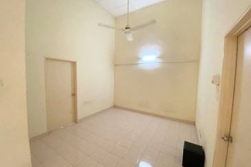 Renovated | Double Storey Semi Cluster Lorong Az-Zaharah @ Puncak Alam, Selangor