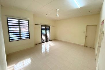 Renovated | Double Storey Semi Cluster Lorong Az-Zaharah @ Puncak Alam, Selangor