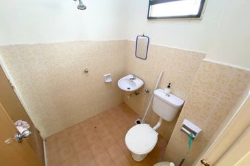 Renovated | Double Storey Semi Cluster Lorong Az-Zaharah @ Puncak Alam, Selangor