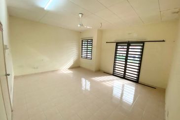 Renovated | Double Storey Semi Cluster Lorong Az-Zaharah @ Puncak Alam, Selangor