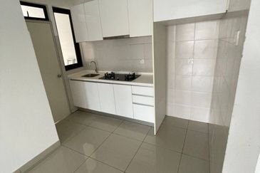 I Residence @ I City