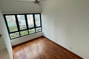 I Residence @ I City