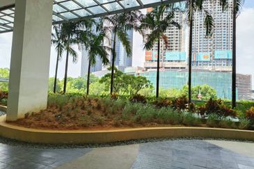 I Residence @ I City