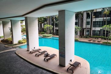 I Residence @ I City