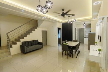 Renovated | Double Storey Terrace, Taman Ritma Perdana, Puncak Alam