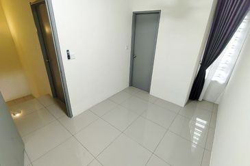 Renovated | Double Storey Terrace, Taman Ritma Perdana, Puncak Alam