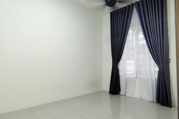 Renovated | Double Storey Terrace, Taman Ritma Perdana, Puncak Alam