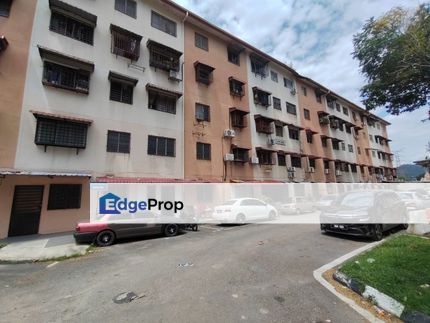 Top floor Flat Putri Laksamana Batu Caves, Selangor, Batu Caves 