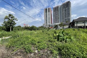 For Sale : Tanah Lot Banglo Geran Individu di Taman Mas - Kg Sri Aman Puchong
