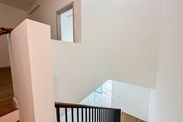 Verna Lake Villas @ Serene Heights