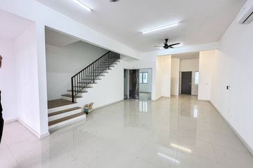 Verna Lake Villas @ Serene Heights