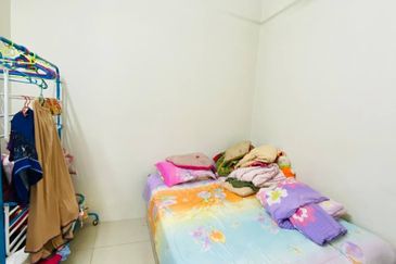 DOUBLE STOREY SEMI D CORNER IVORY PERDANA COLLEGE HEIGHTS NILAI