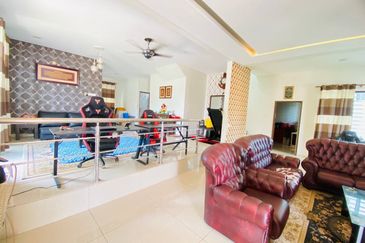 DOUBLE STOREY SEMI D CORNER IVORY PERDANA COLLEGE HEIGHTS NILAI