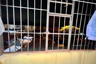 Jalan Semarak, Bukit Beruntung