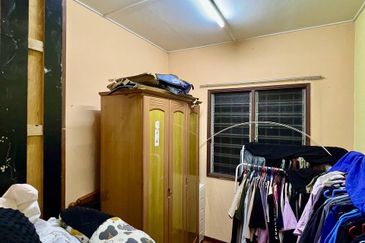 Jalan Semarak, Bukit Beruntung