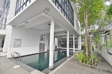 Crescent Park Townvilla