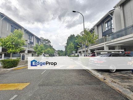 Crescent Park Townvilla, Bukit Mahkota Kajang, Selangor, Bangi