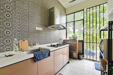 Crescent Park Townvilla