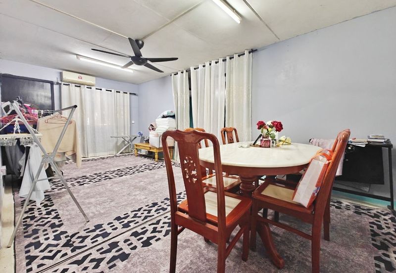 Flat Pandan Jaya Blok L13