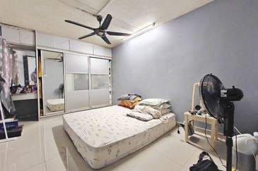 Flat Pandan Jaya Blok L13