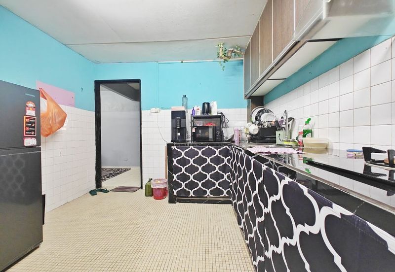 Flat Pandan Jaya Blok L13