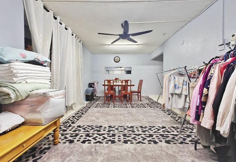 Flat Pandan Jaya Blok L13