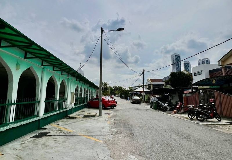 (FACING SURAU) DOUBLE STOREY AU2A KERAMAT 