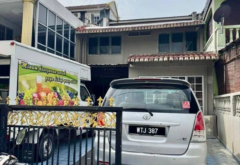 (FACING SURAU) DOUBLE STOREY AU2A KERAMAT 