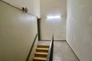 (FACING SURAU) DOUBLE STOREY AU2A KERAMAT 