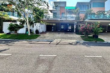 Bangi Lakehill Villas