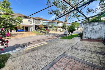 Bangi Lakehill Villas