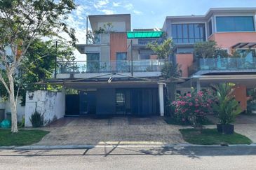 Bangi Lakehill Villas