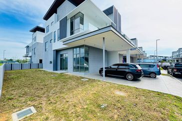 Broadleaf Residences, Hometree