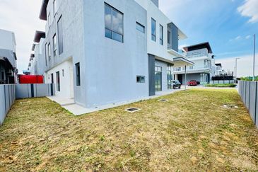 Broadleaf Residences, Hometree