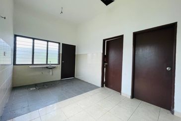 SINGLE STOREY TERRACE CORNER LOT HOUSE TAMAN JASA SETIA 1 IJOK BESTARI JAYA