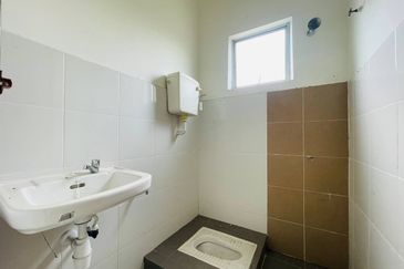 SINGLE STOREY TERRACE CORNER LOT HOUSE TAMAN JASA SETIA 1 IJOK BESTARI JAYA