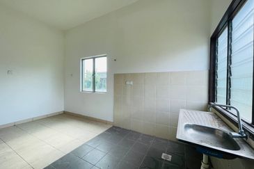 SINGLE STOREY TERRACE CORNER LOT HOUSE TAMAN JASA SETIA 1 IJOK BESTARI JAYA