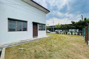 SINGLE STOREY TERRACE CORNER LOT HOUSE TAMAN JASA SETIA 1 IJOK BESTARI JAYA