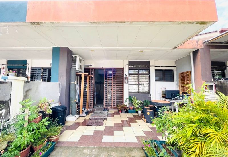 SINGLE STOREY TERRACE INTERMEDIATE HOUSE KRISTAL 2 BANDAR PUTERA 2 KLANG