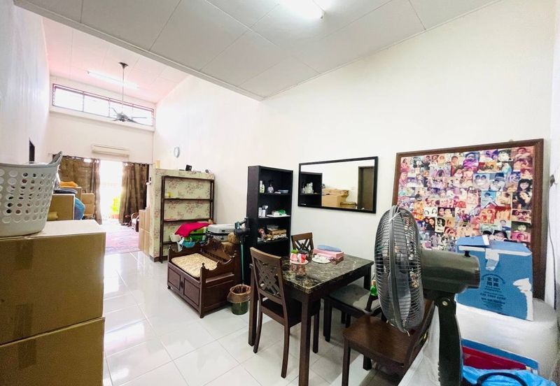 SINGLE STOREY TERRACE INTERMEDIATE HOUSE KRISTAL 2 BANDAR PUTERA 2 KLANG